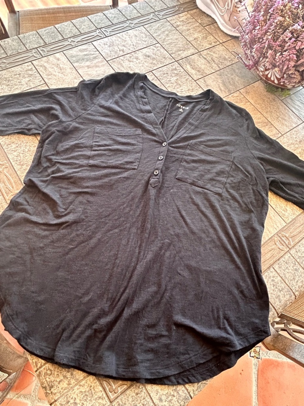 Torrid Vintage V-Neck Top - Picture 4 of 9